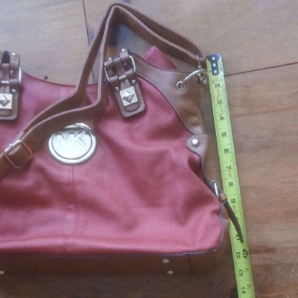 Michael Kors Red and Tan Shoulder Bag with Metallic Accents Double Handles - Picture 11 of 12